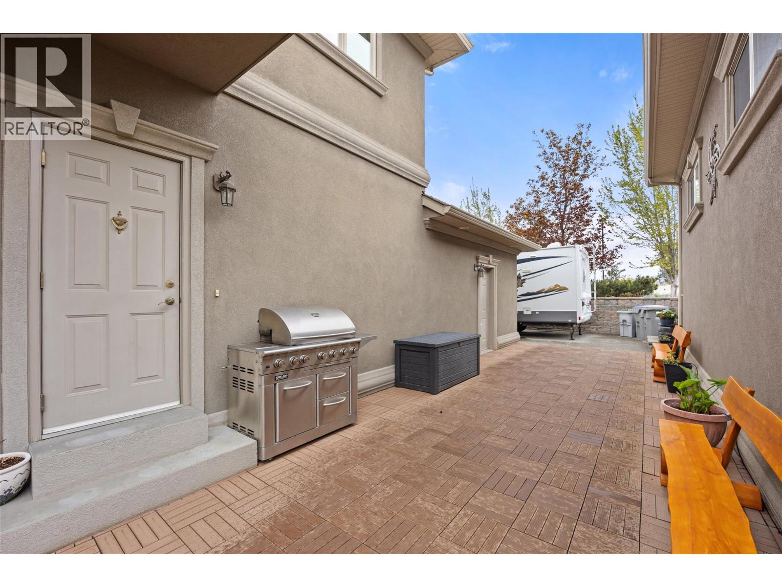 456 AZURE Place - 76