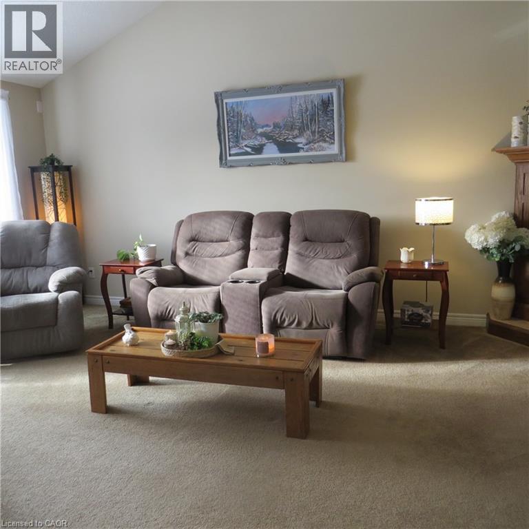 209 KINGFISHER Avenue - 8