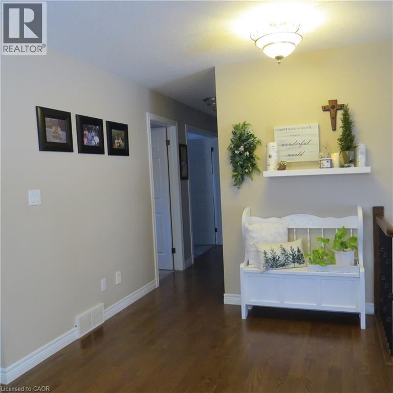209 KINGFISHER Avenue - 13