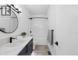 143 Green Avenue Unit# 102, Penticton, BC V2A3S9 Photo 34