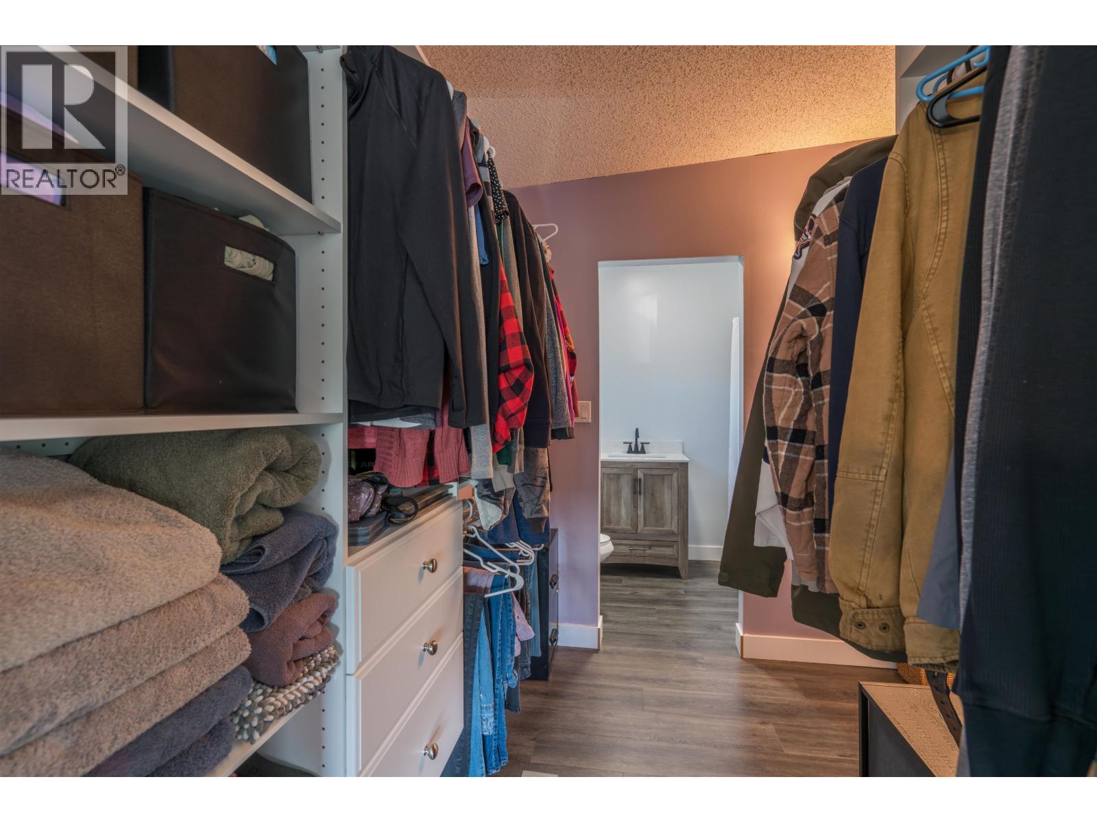 681 TAY CRESCENT - 15