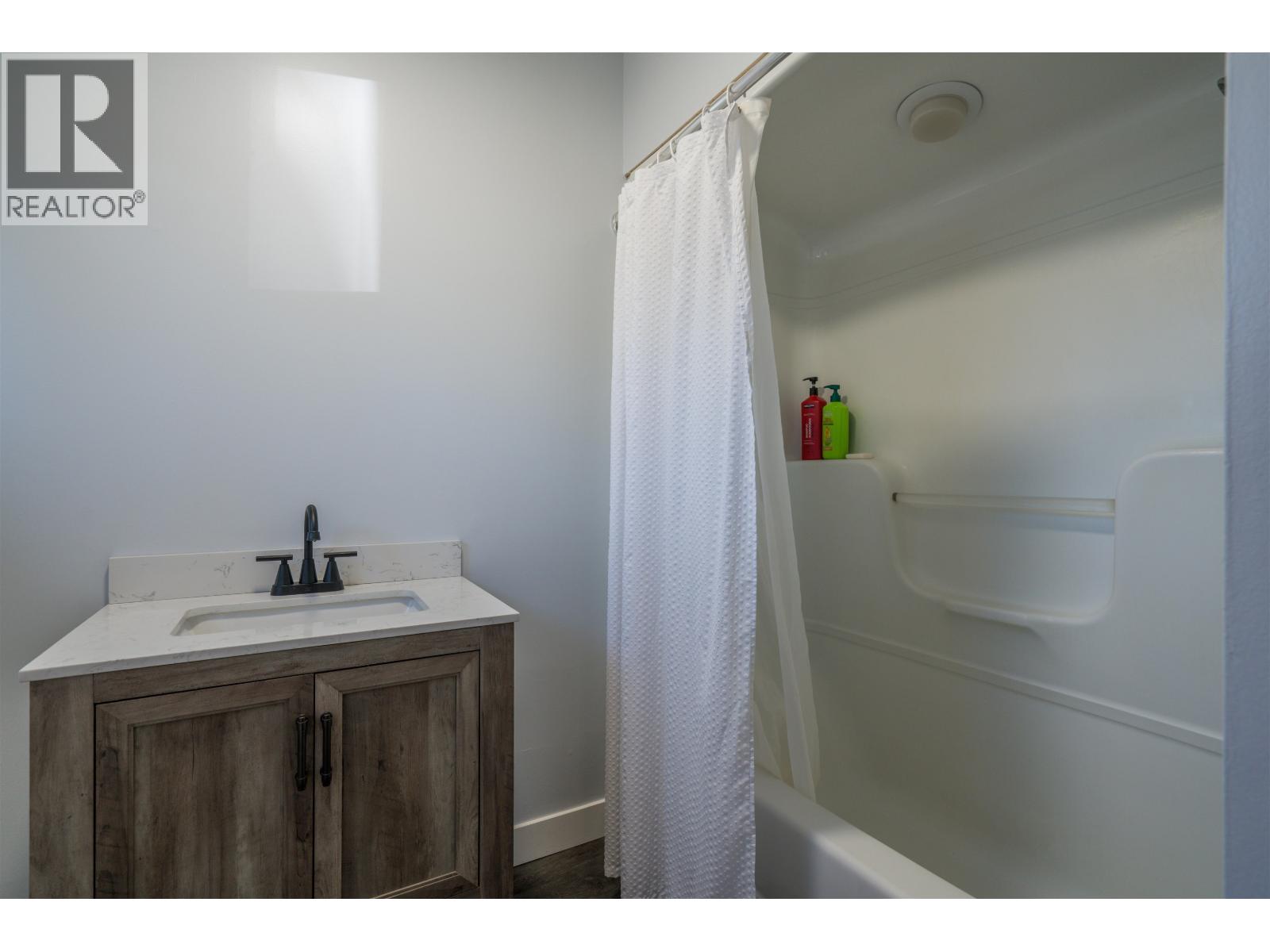 681 TAY CRESCENT - 16