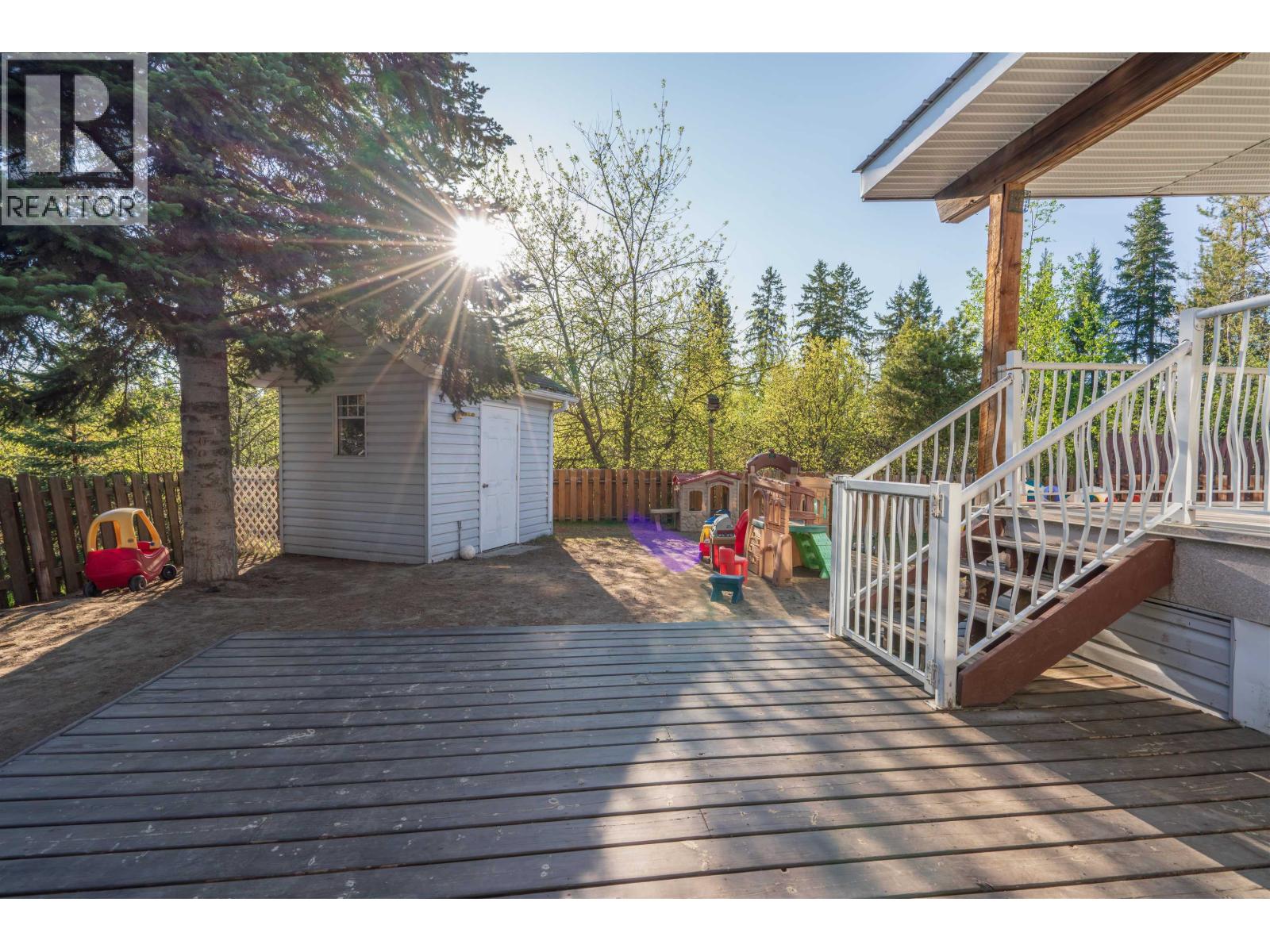 681 TAY CRESCENT - 29