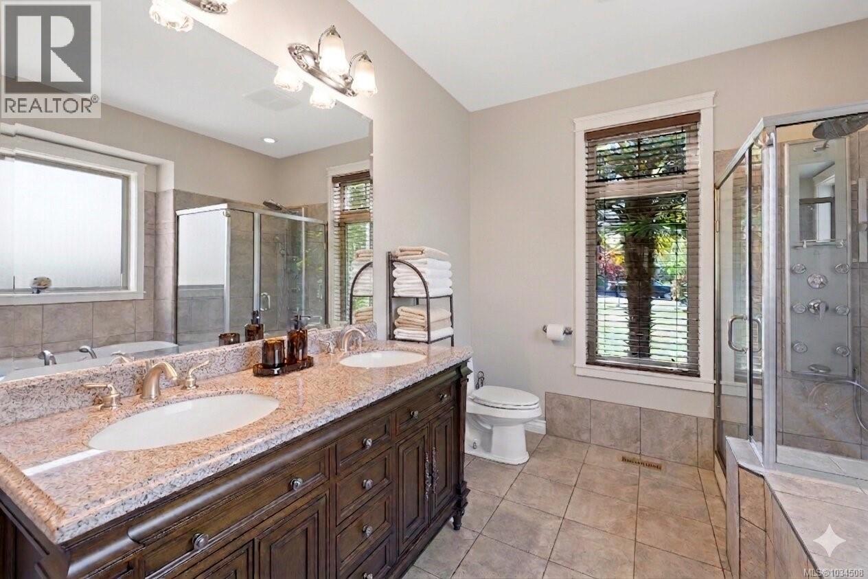 1635 Stone Lake Dr, Nanoose Bay