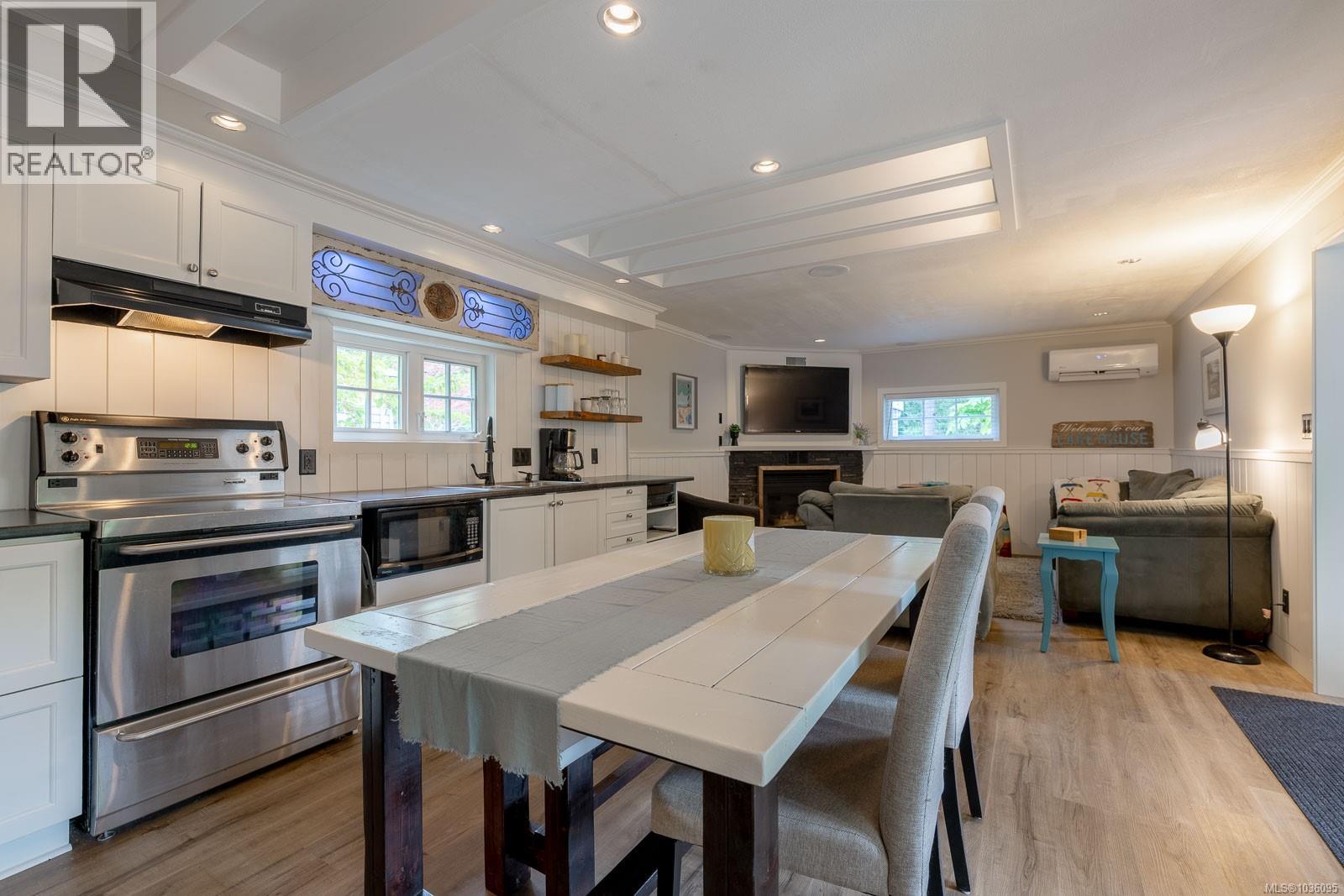 #25 10325 Lakeshore Rd - 4