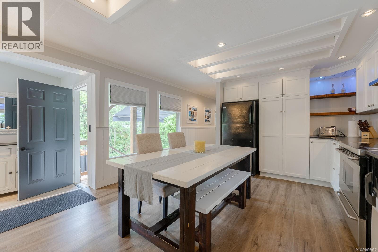 #25 10325 Lakeshore Rd - 8