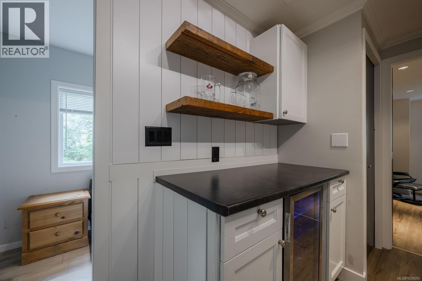 #25 10325 Lakeshore Rd - 21