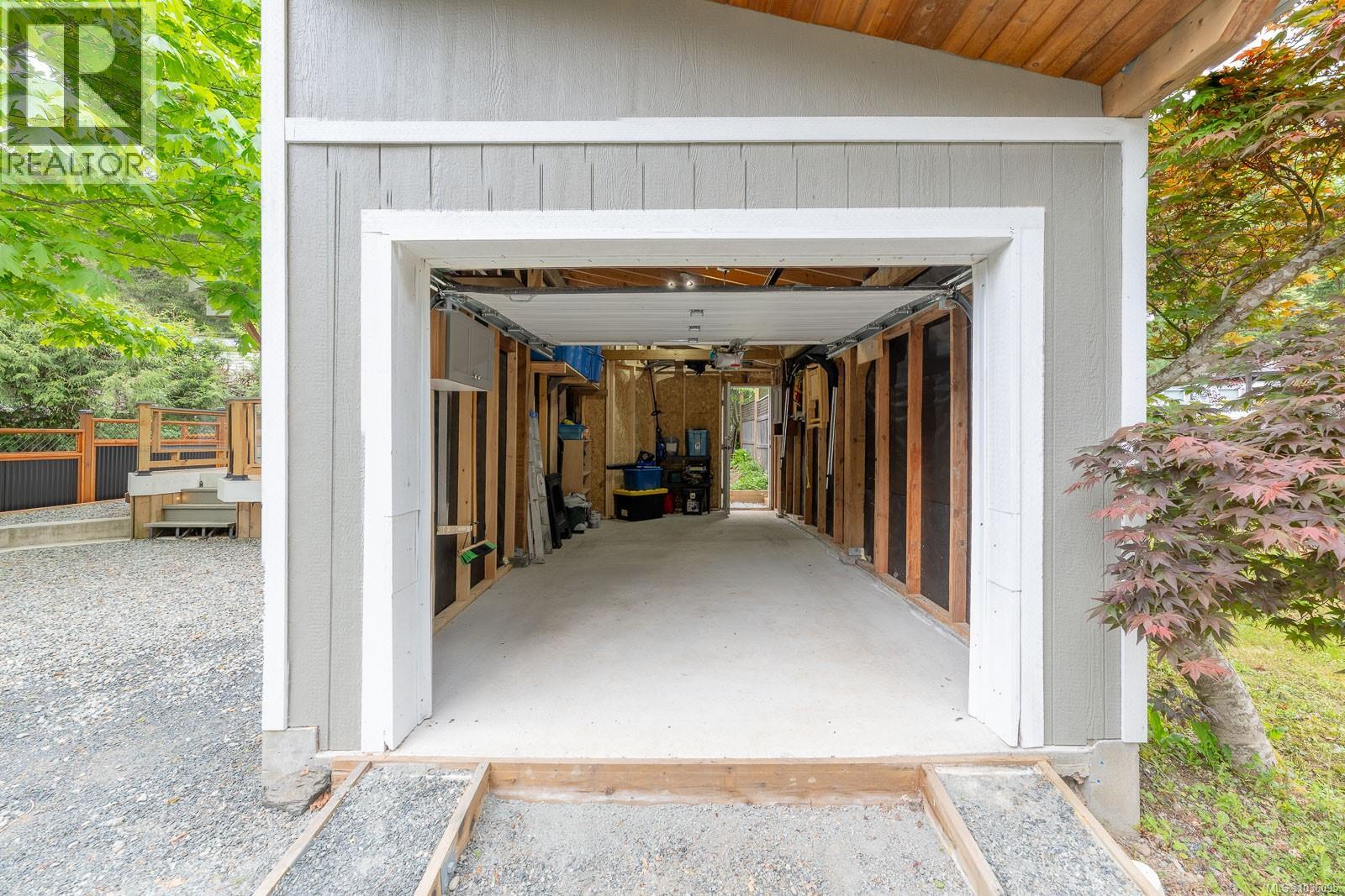 #25 10325 Lakeshore Rd - 48