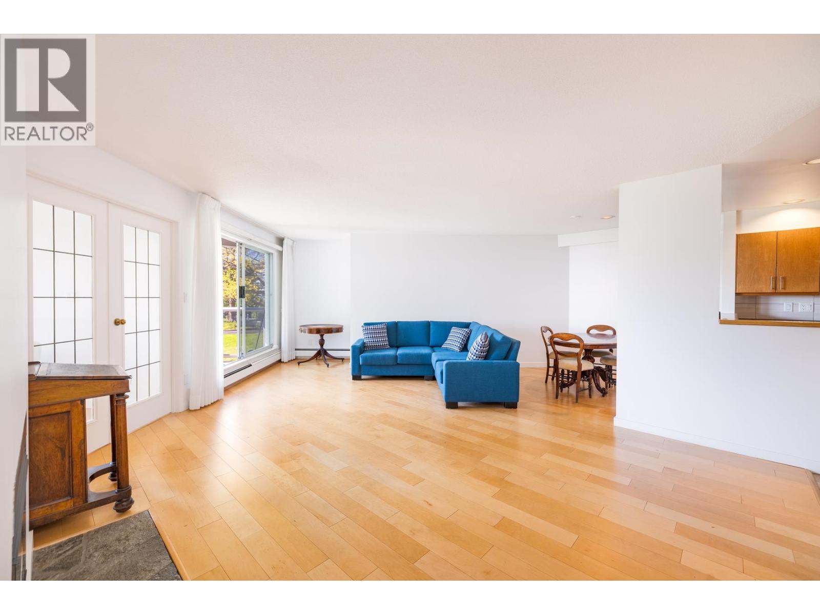 1206 33 CHESTERFIELD PLACE, North Vancouver