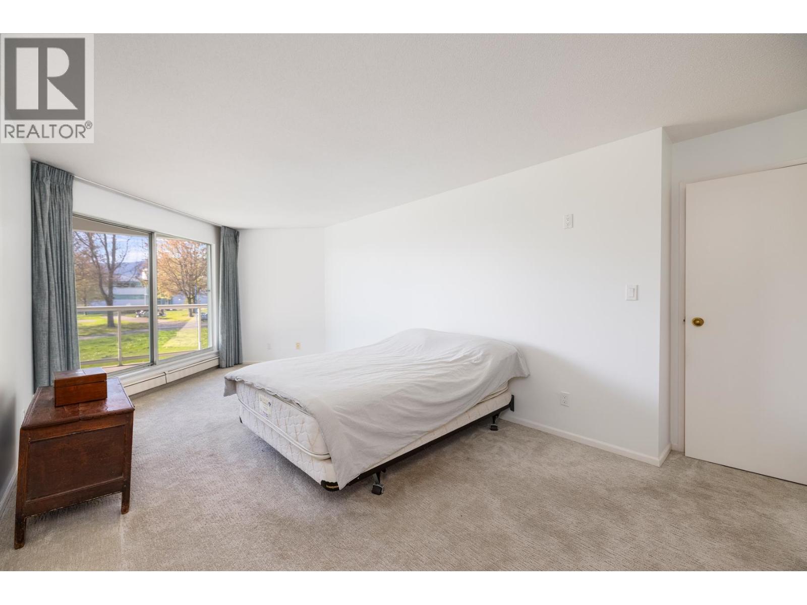 1206 33 CHESTERFIELD PLACE, North Vancouver