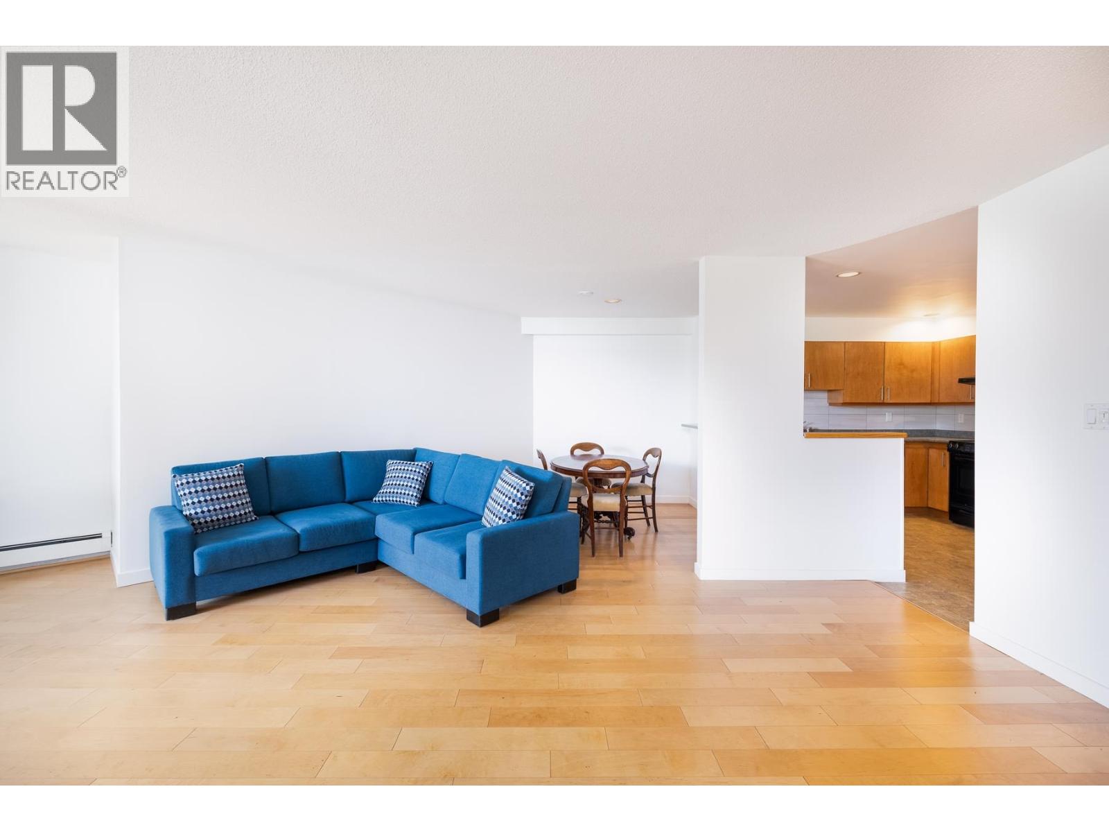 1206 33 CHESTERFIELD PLACE, North Vancouver