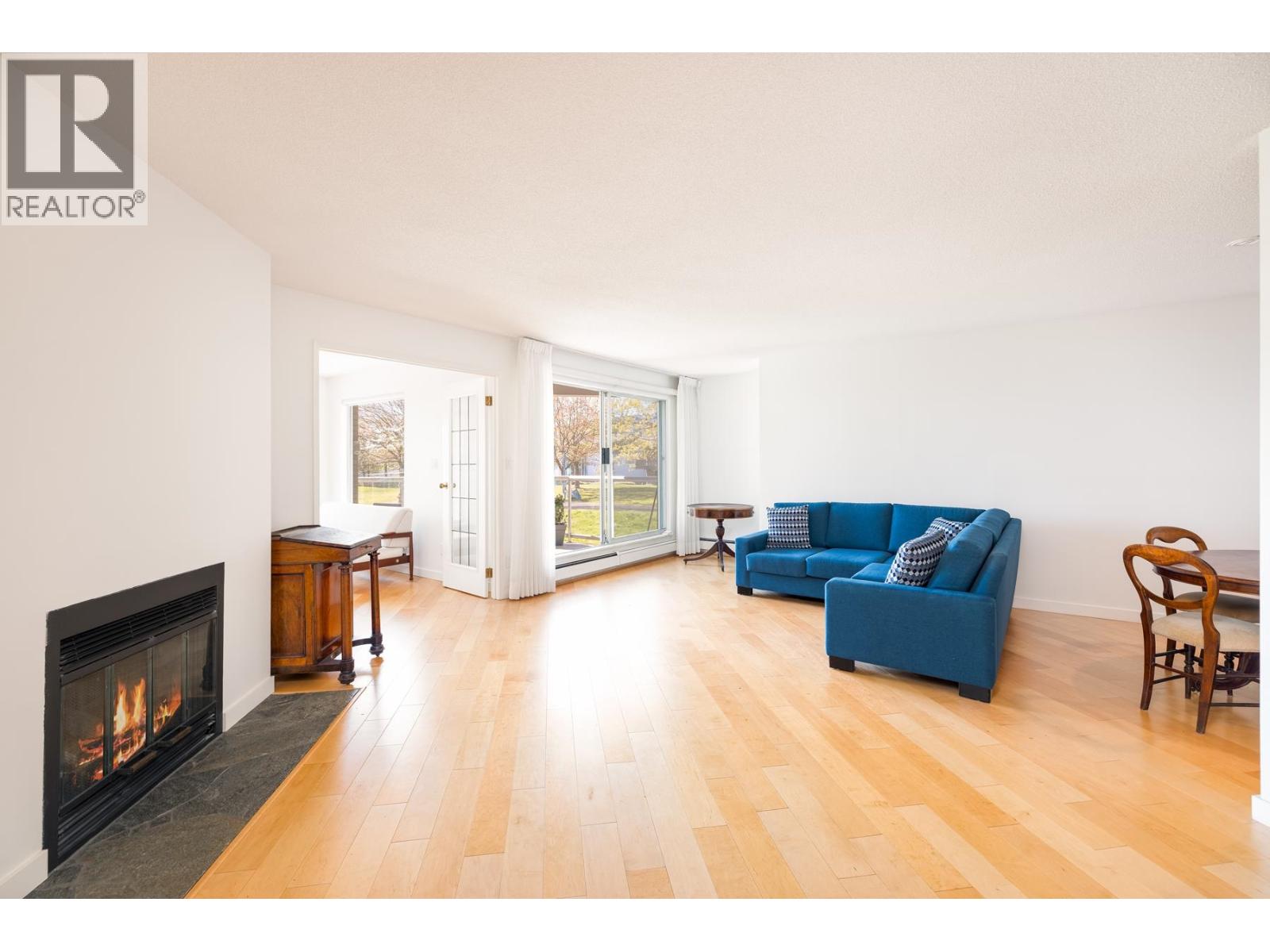 1206 33 CHESTERFIELD PLACE, North Vancouver