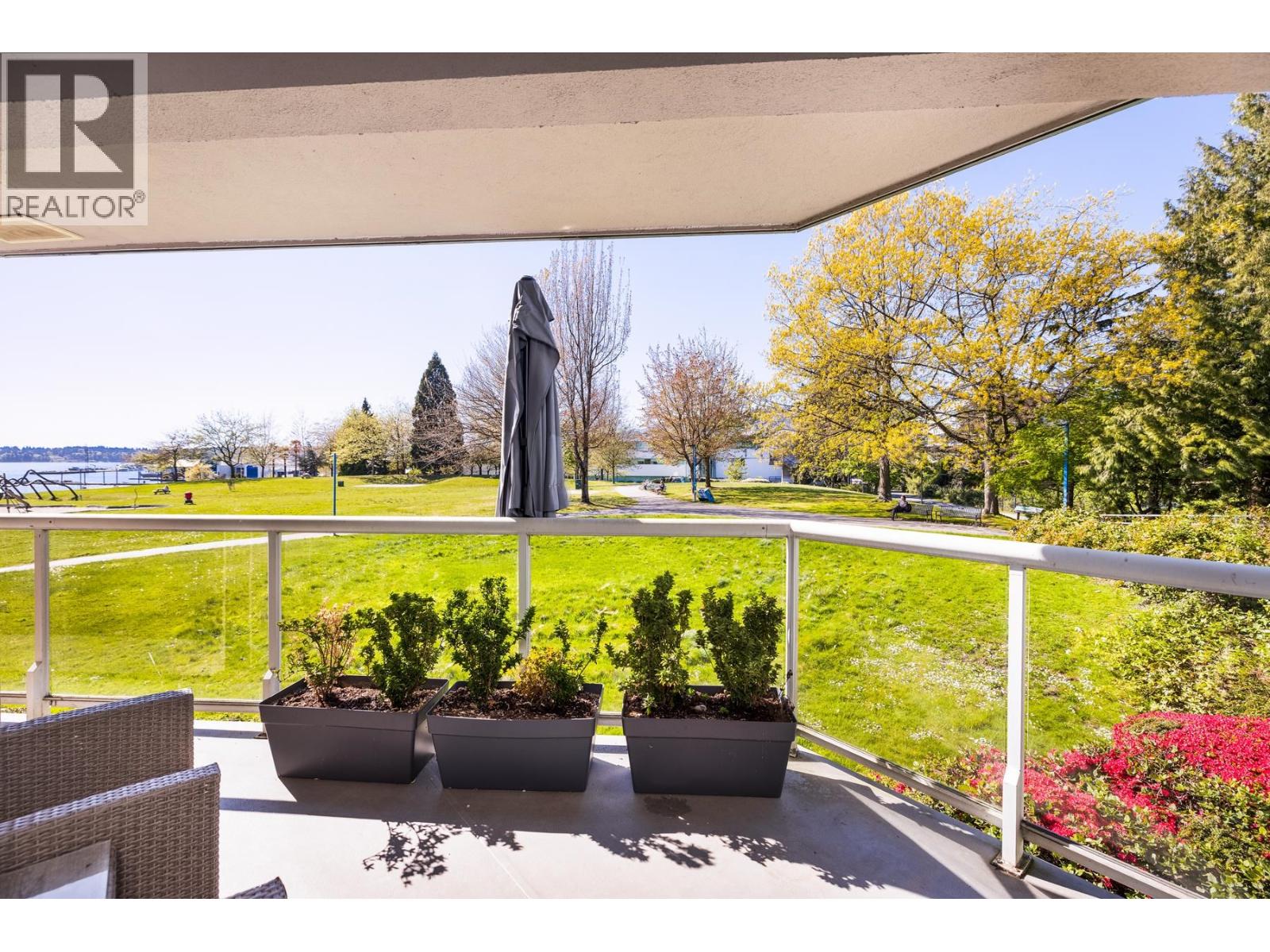 1206 33 CHESTERFIELD PLACE, North Vancouver