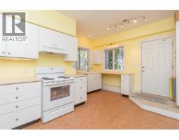 Living room - 1745 Pavenham Rd, Cowichan Bay, BC V0R1N1 Photo 22