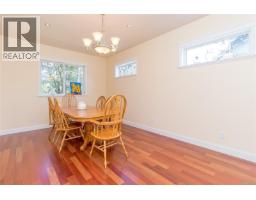 Kitchen - 1745 Pavenham Rd, Cowichan Bay, BC V0R1N1 Photo 7