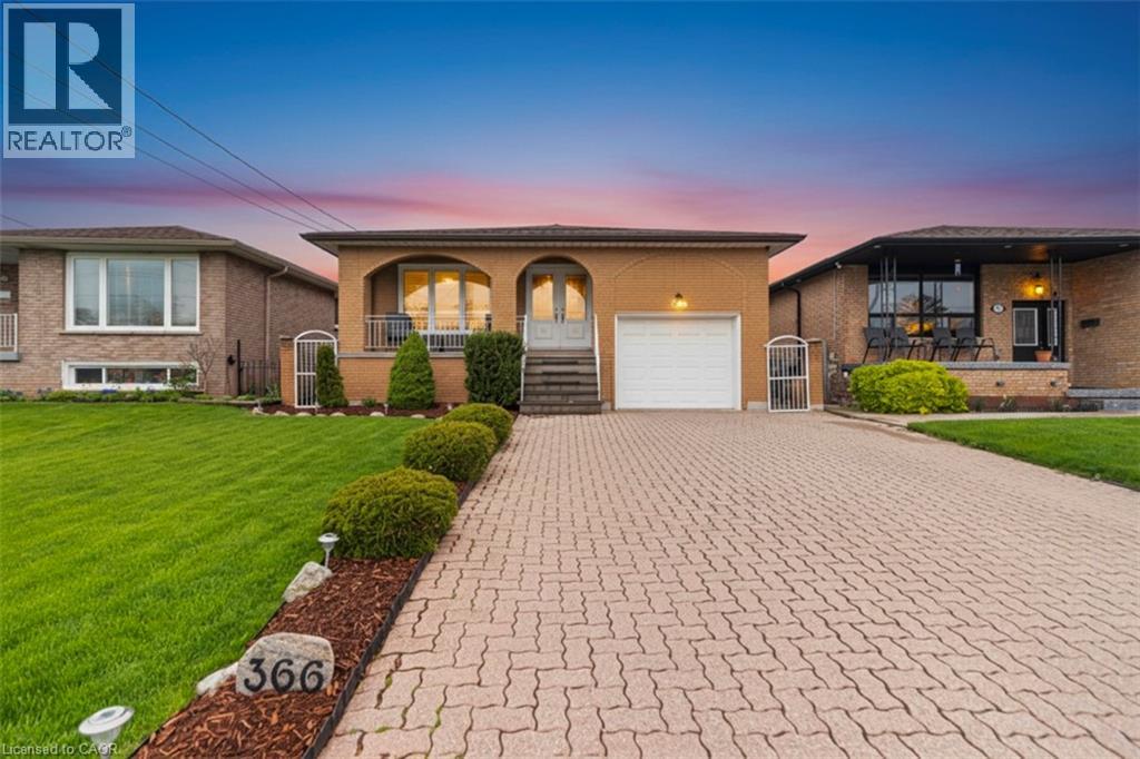 366 BERKINDALE Drive - 4