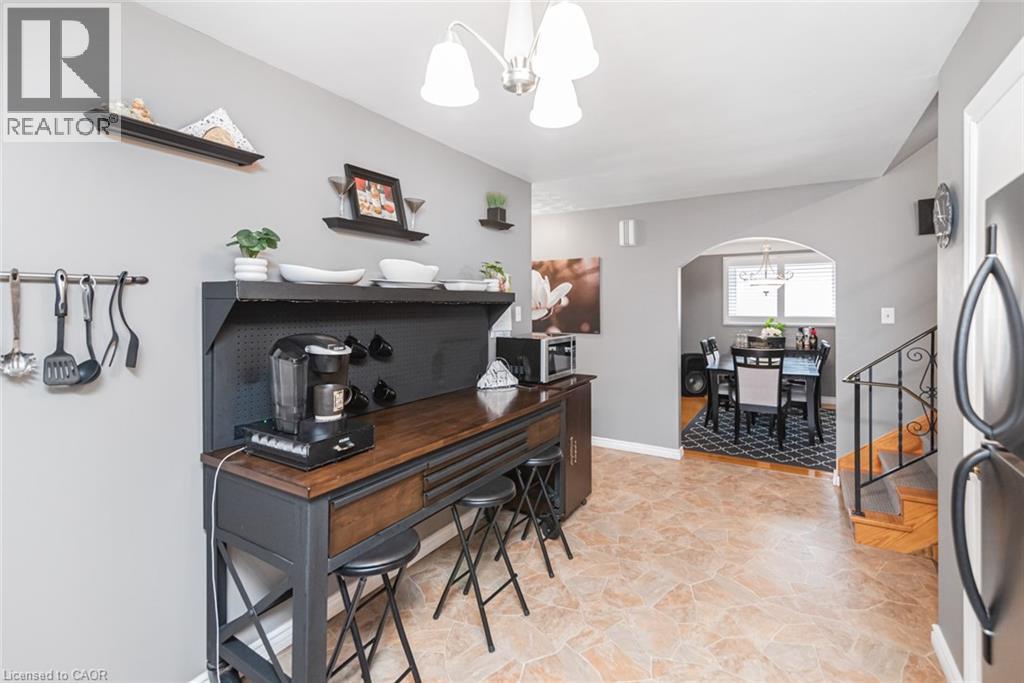 366 BERKINDALE Drive - 13