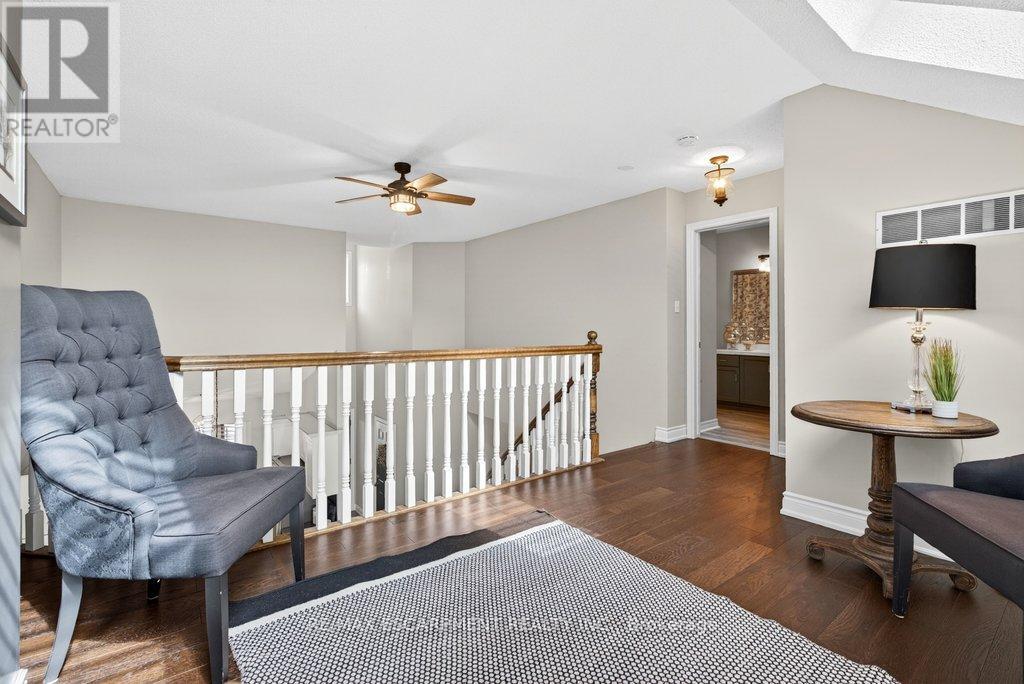 #20 2350 NEW STREET - 24