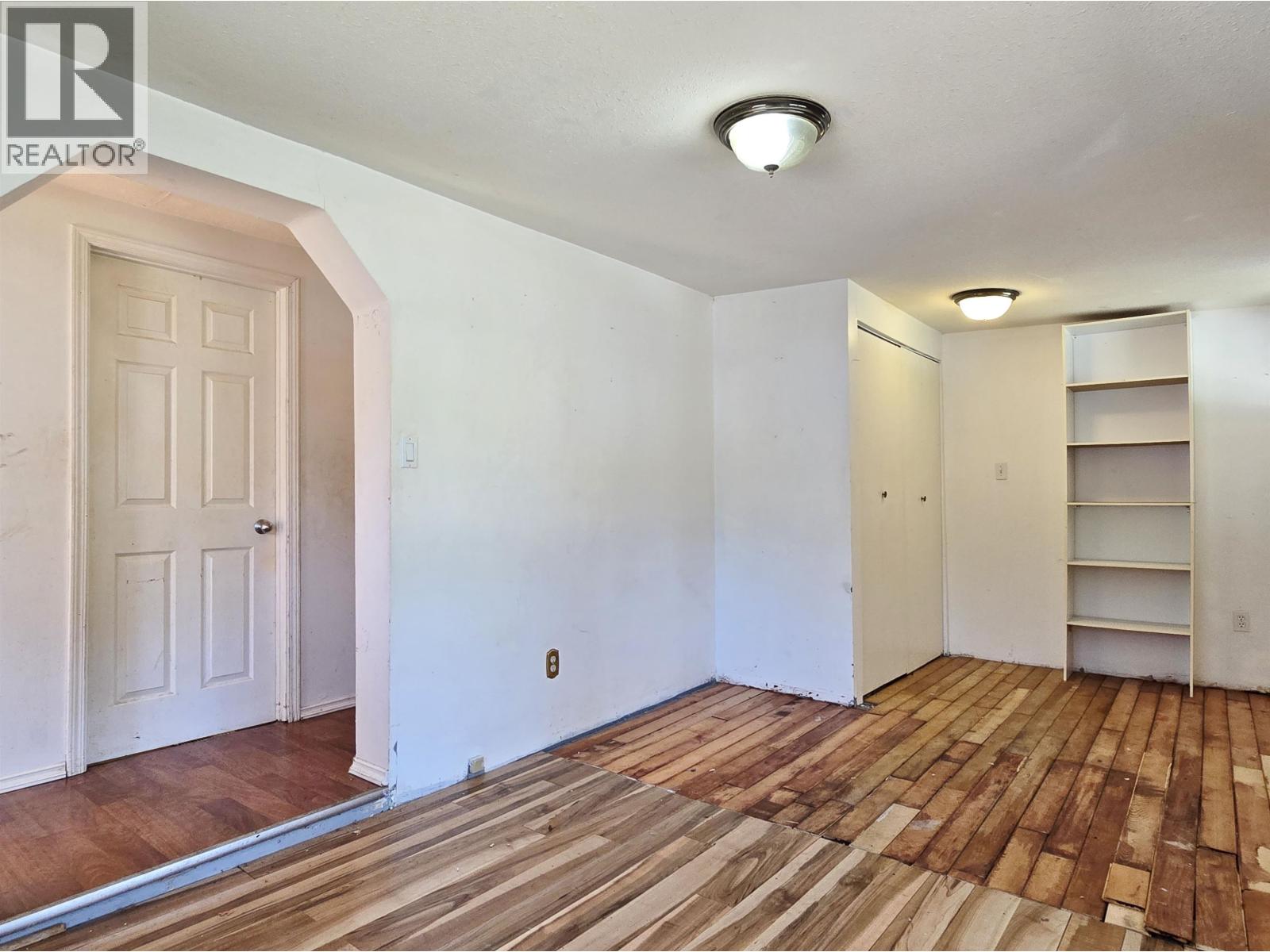 #17 560 SODA CREEK ROAD - 12