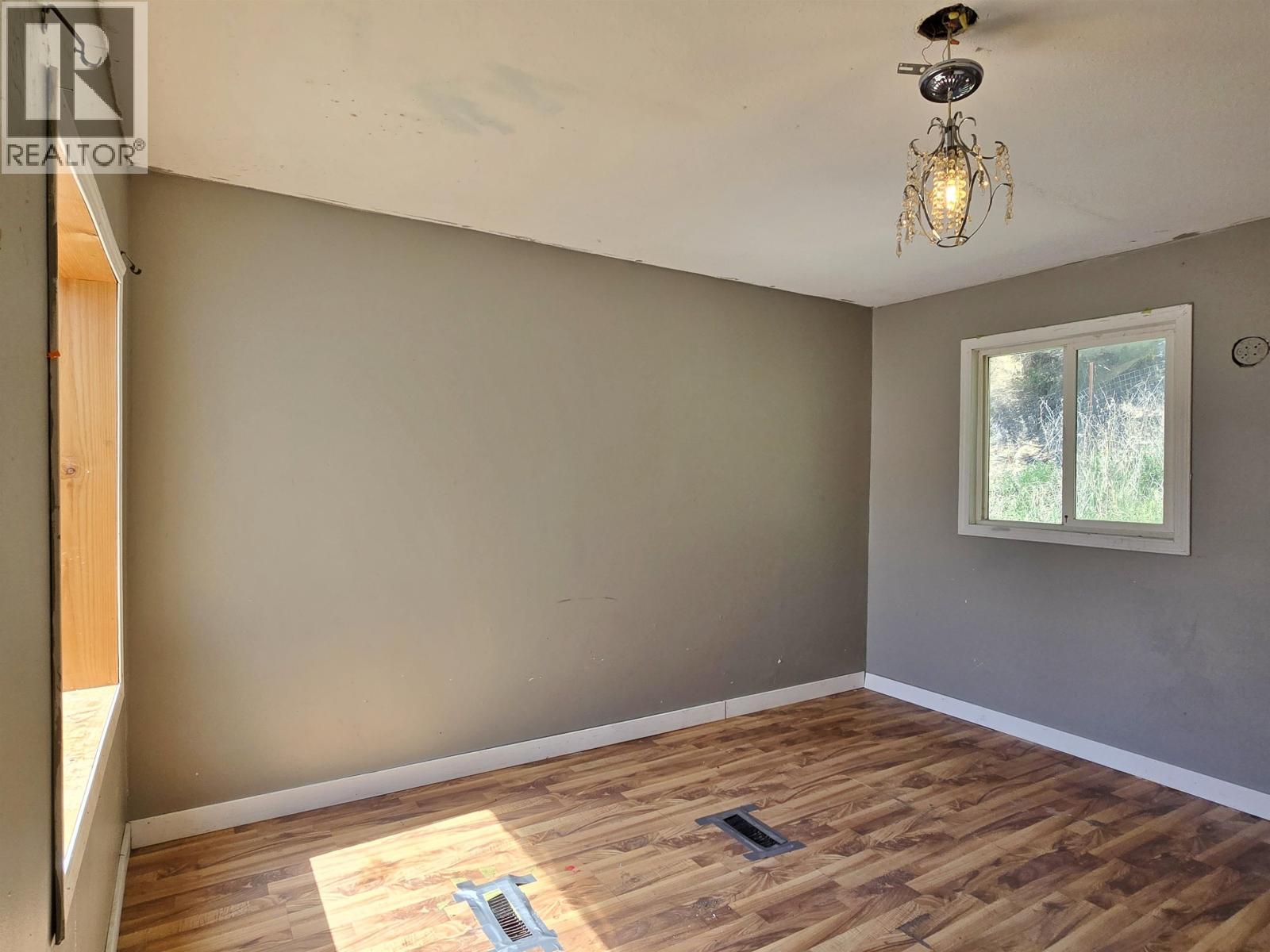 #17 560 SODA CREEK ROAD - 13