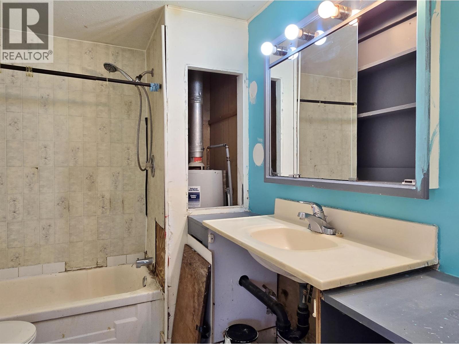 #17 560 SODA CREEK ROAD - 14