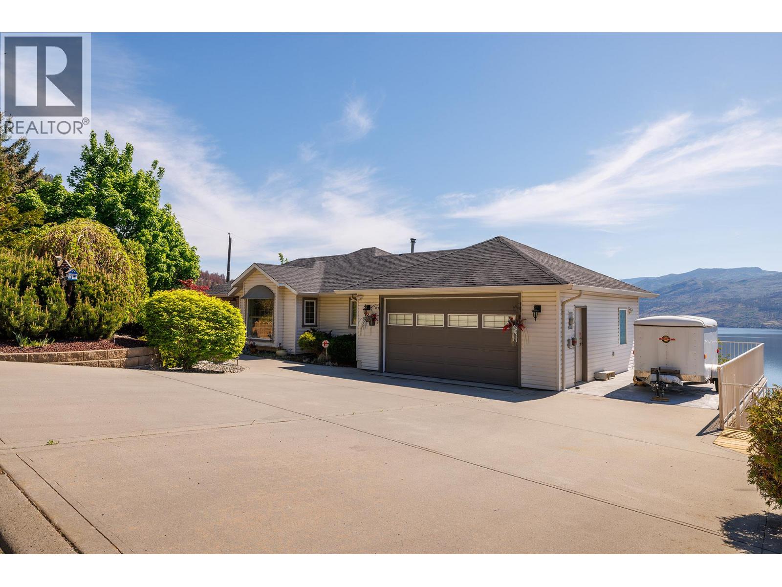 5273 Sutherland Road, Peachland