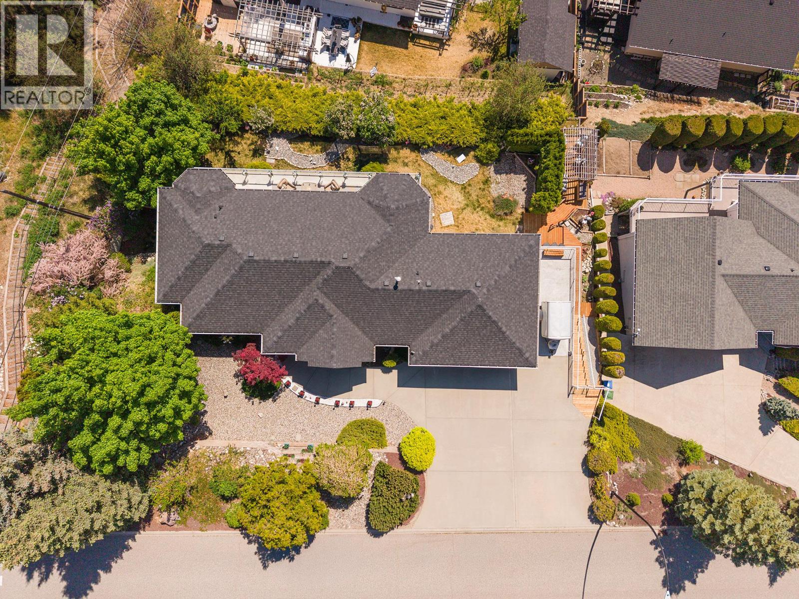 5273 Sutherland Road, Peachland