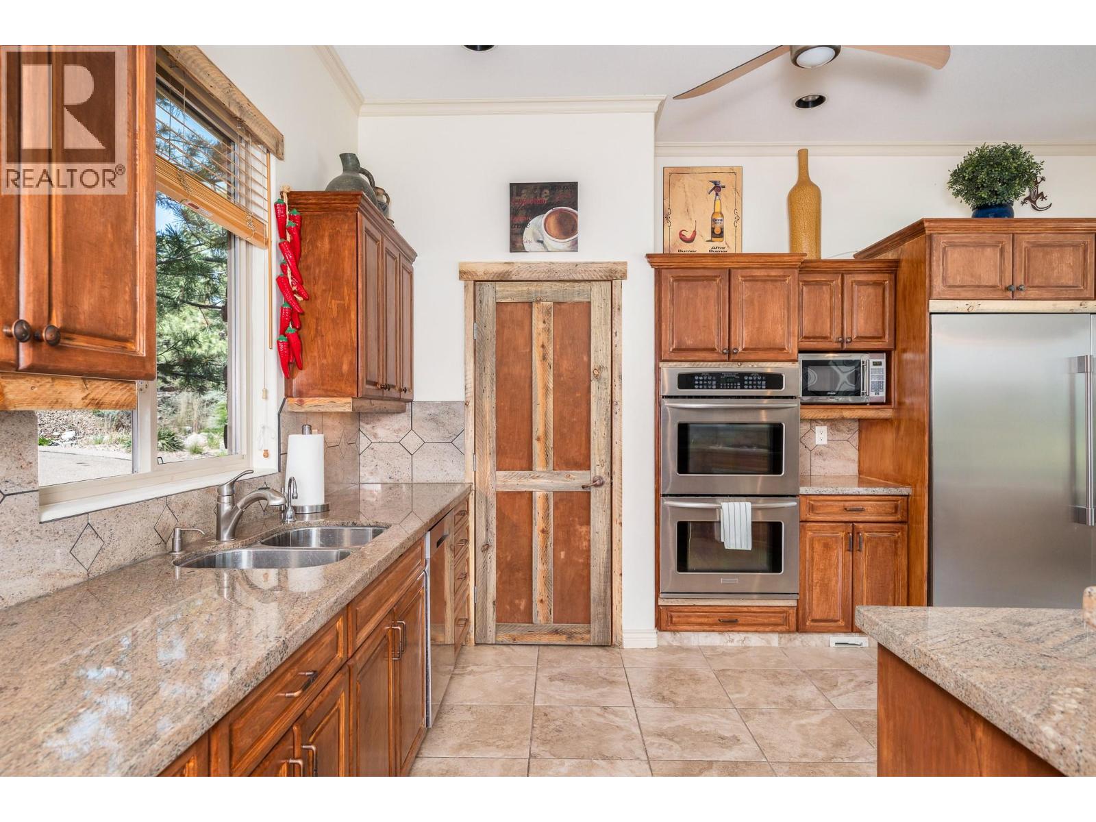 #6 315 Kalamalka Lakeview Drive - 23