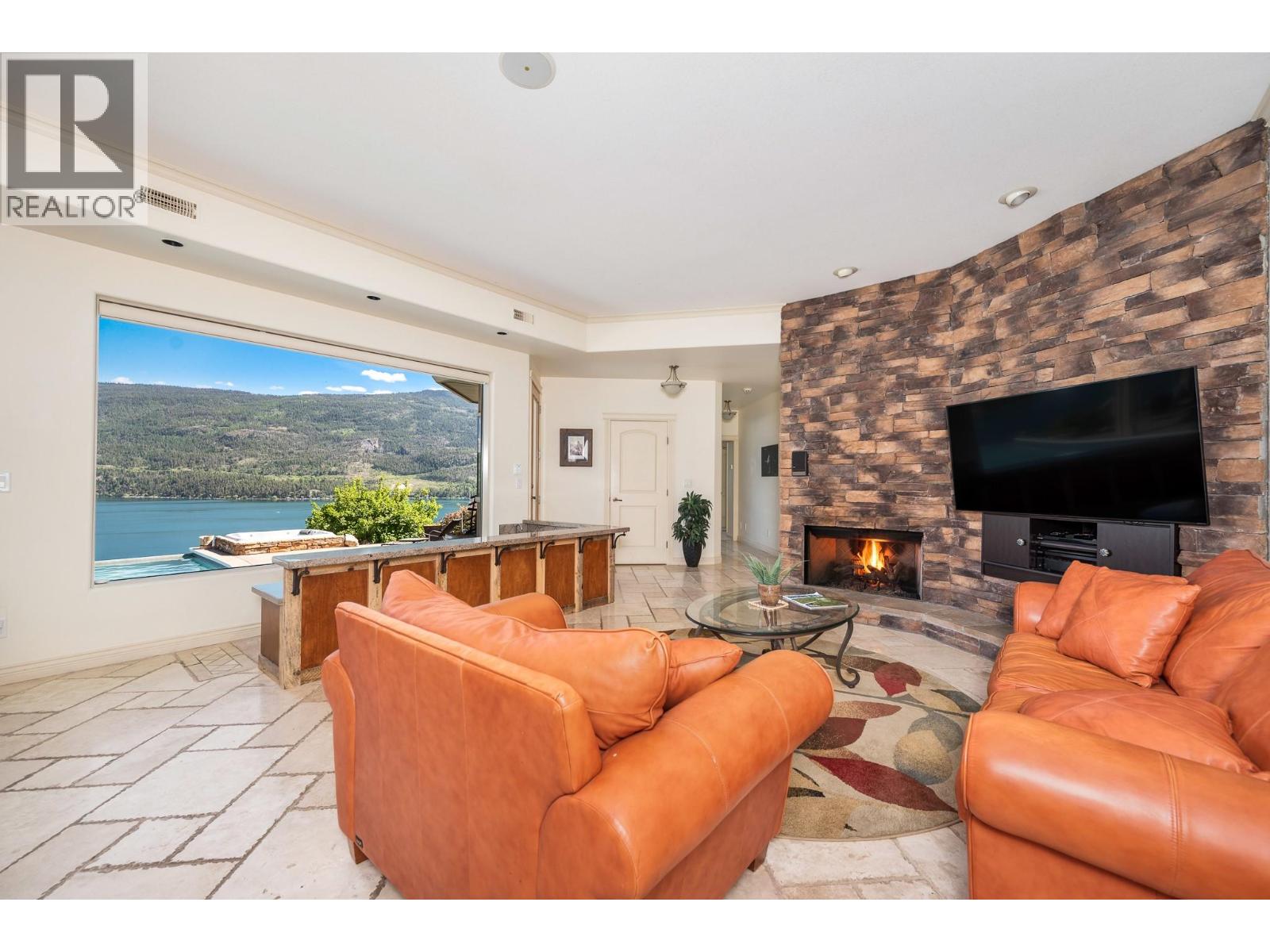 315 Kalamalka Lakeview Drive Unit# 6, Vernon