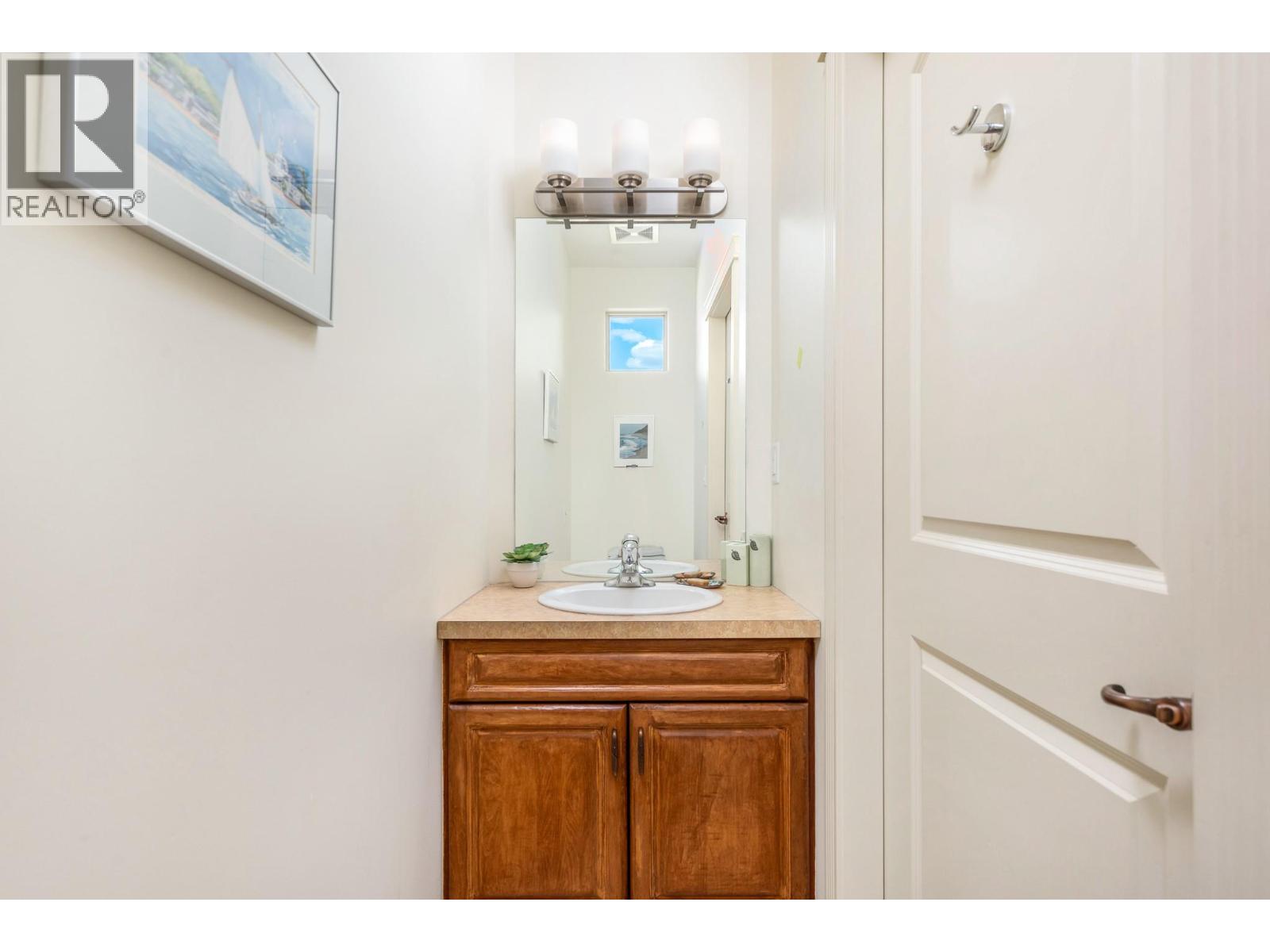 #6 315 Kalamalka Lakeview Drive - 37