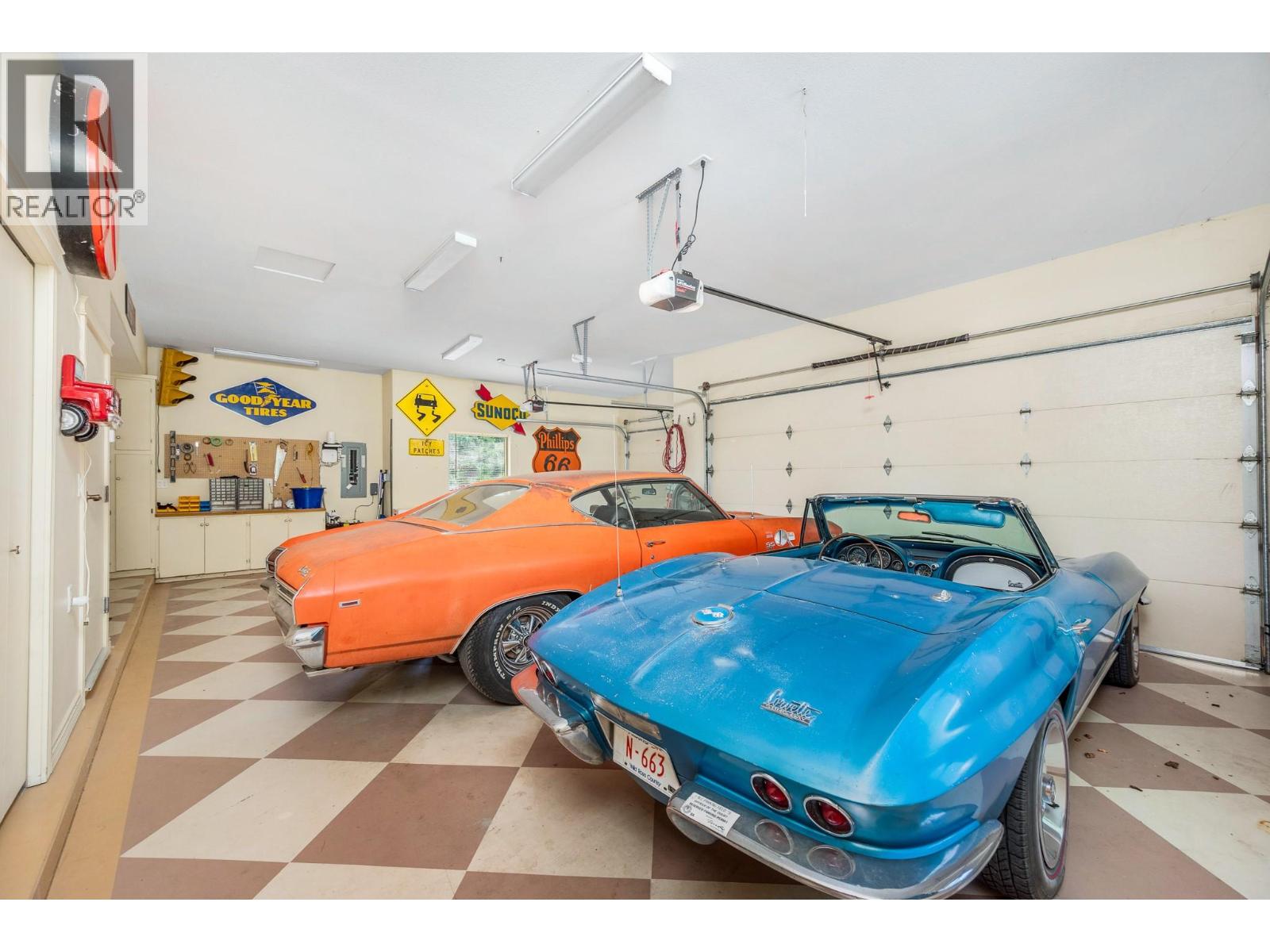 #6 315 Kalamalka Lakeview Drive - 46