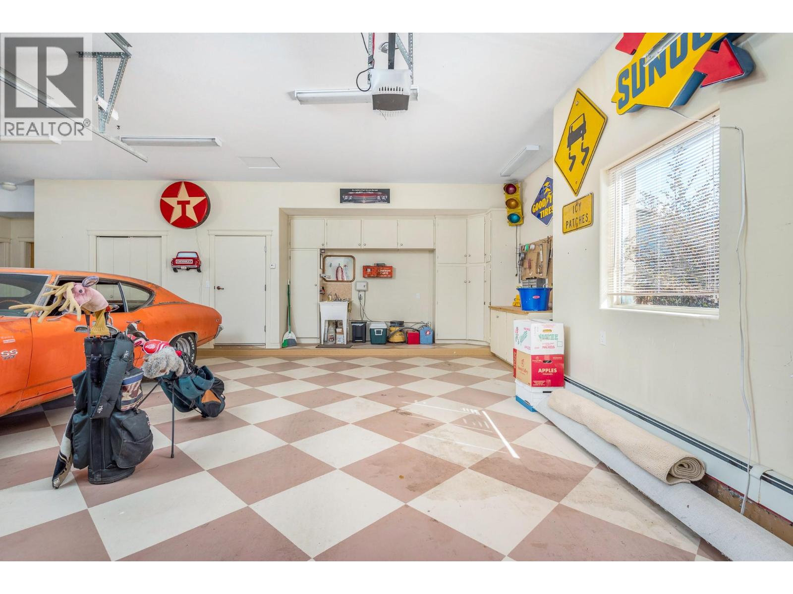 #6 315 Kalamalka Lakeview Drive - 47