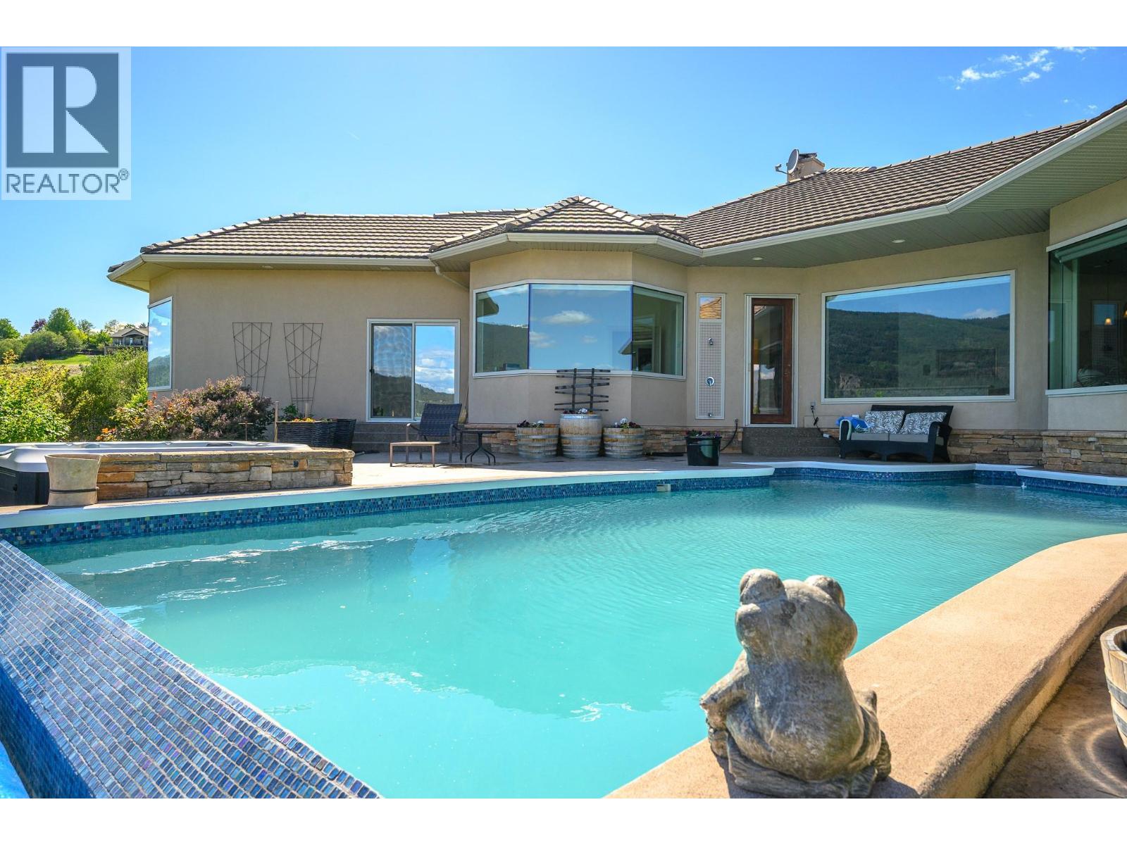 #6 315 Kalamalka Lakeview Drive - 52