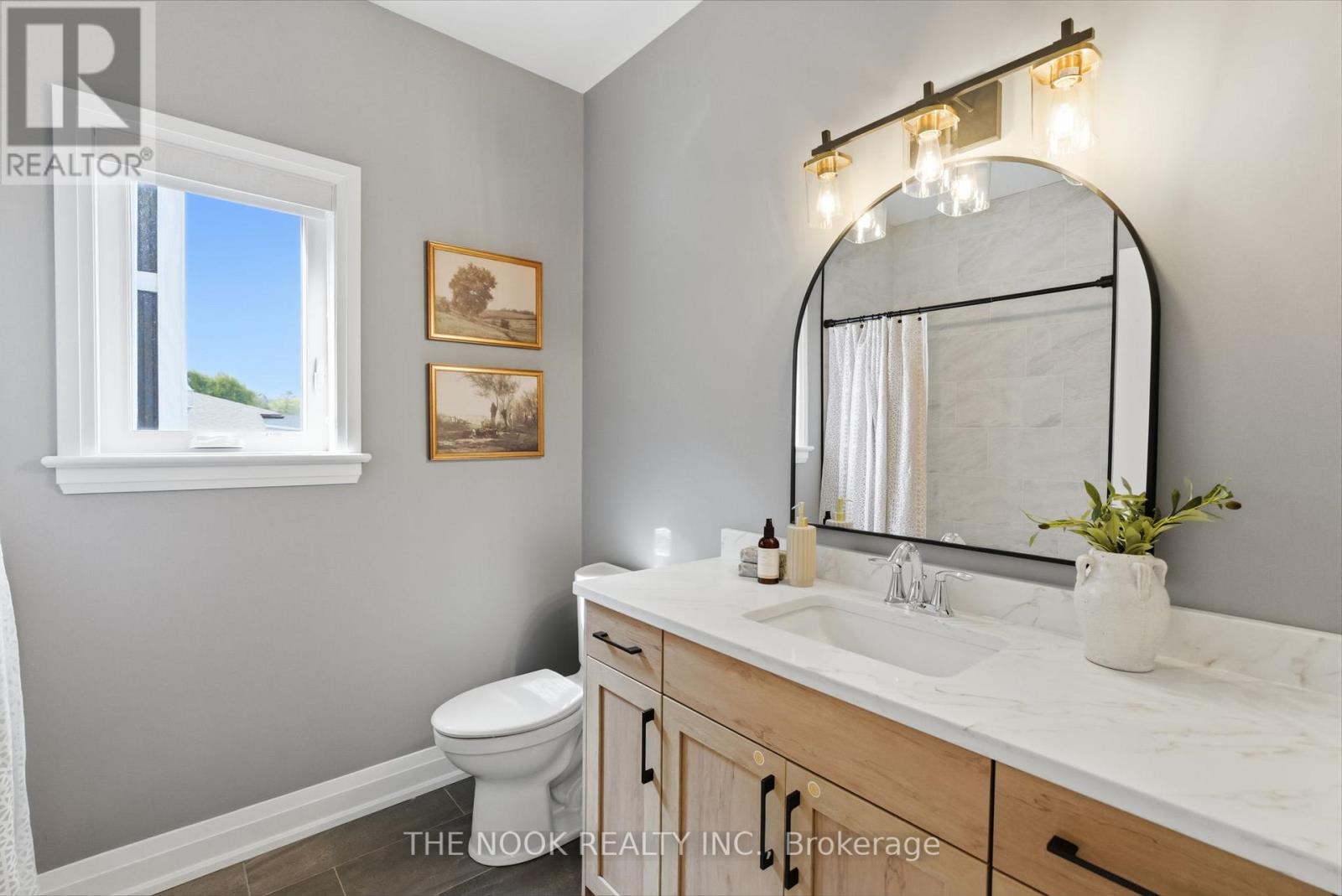75B DUKE STREET - 35