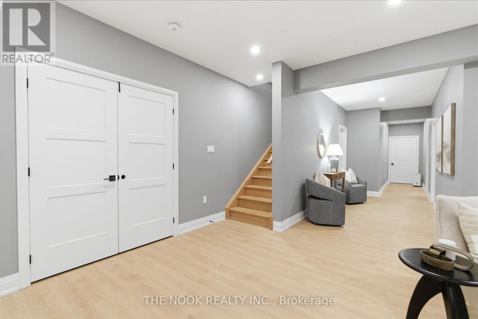 75B DUKE STREET - 36