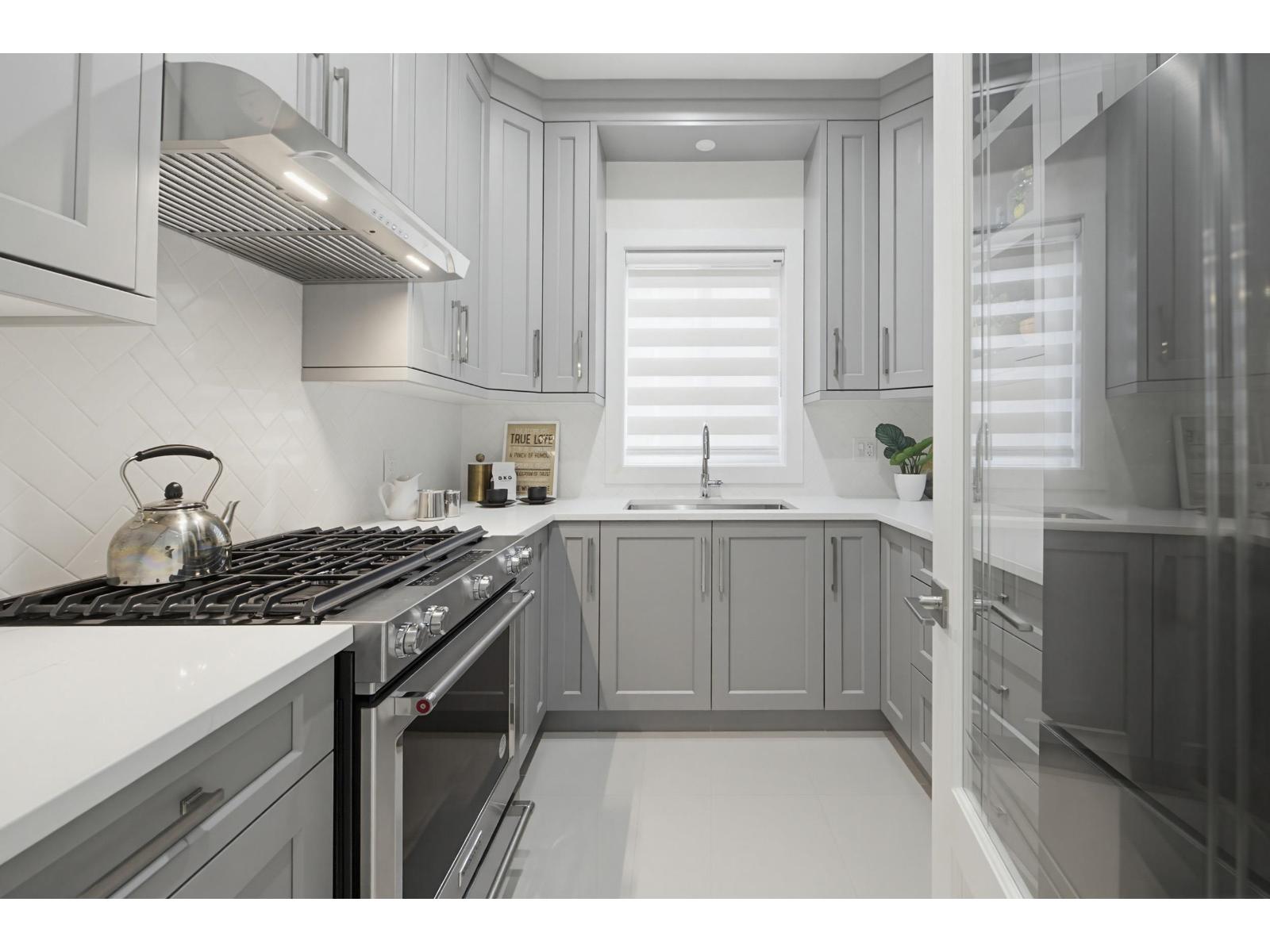 8 Bed, 8 Bath House for Sale in Surrey – 15658 82A AVENUE, Surrey - Image 18