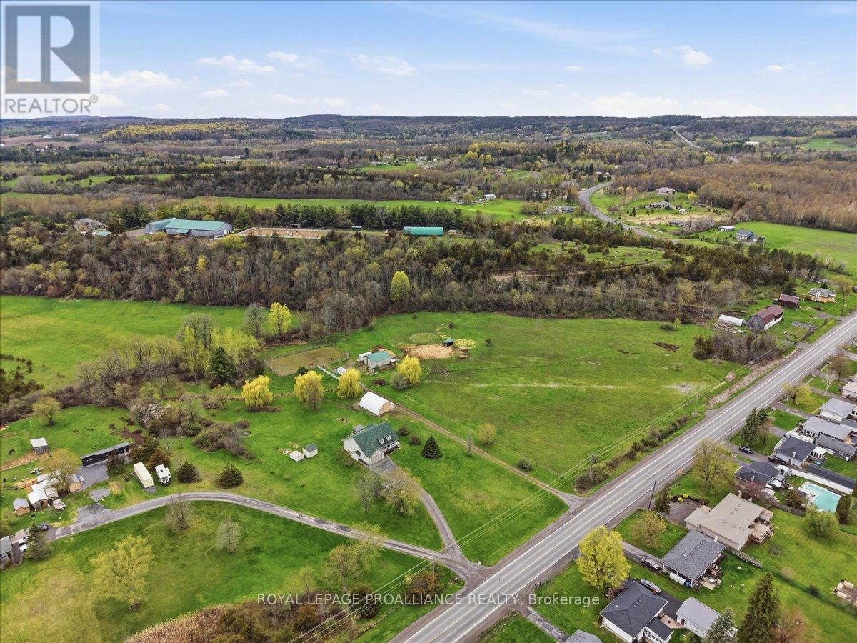 2425 WALLBRIDGE LOYALIST ROAD - 35