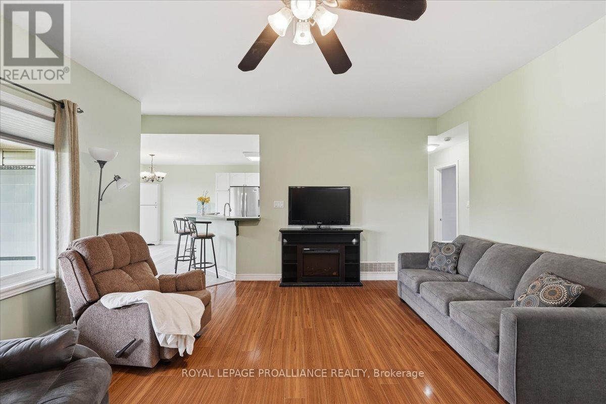 2425 WALLBRIDGE LOYALIST ROAD - 8