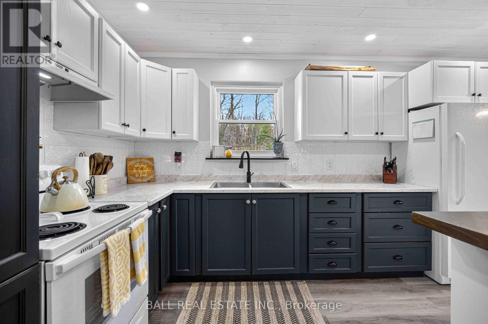 47 DENISON DRIVE - 11