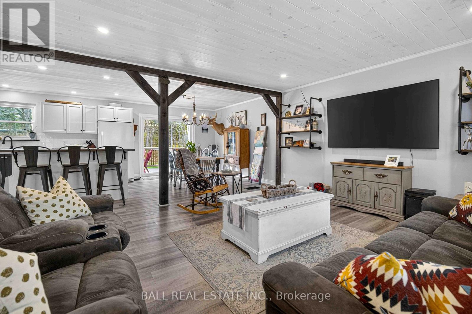 47 DENISON DRIVE - 14