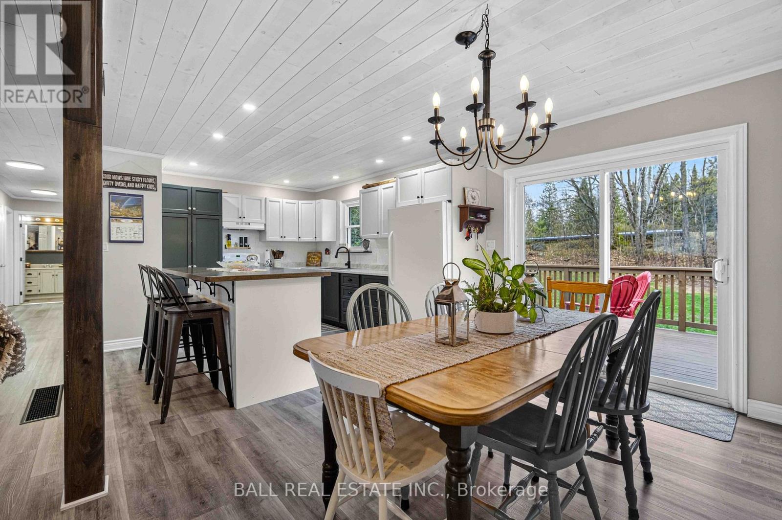 47 DENISON DRIVE - 16