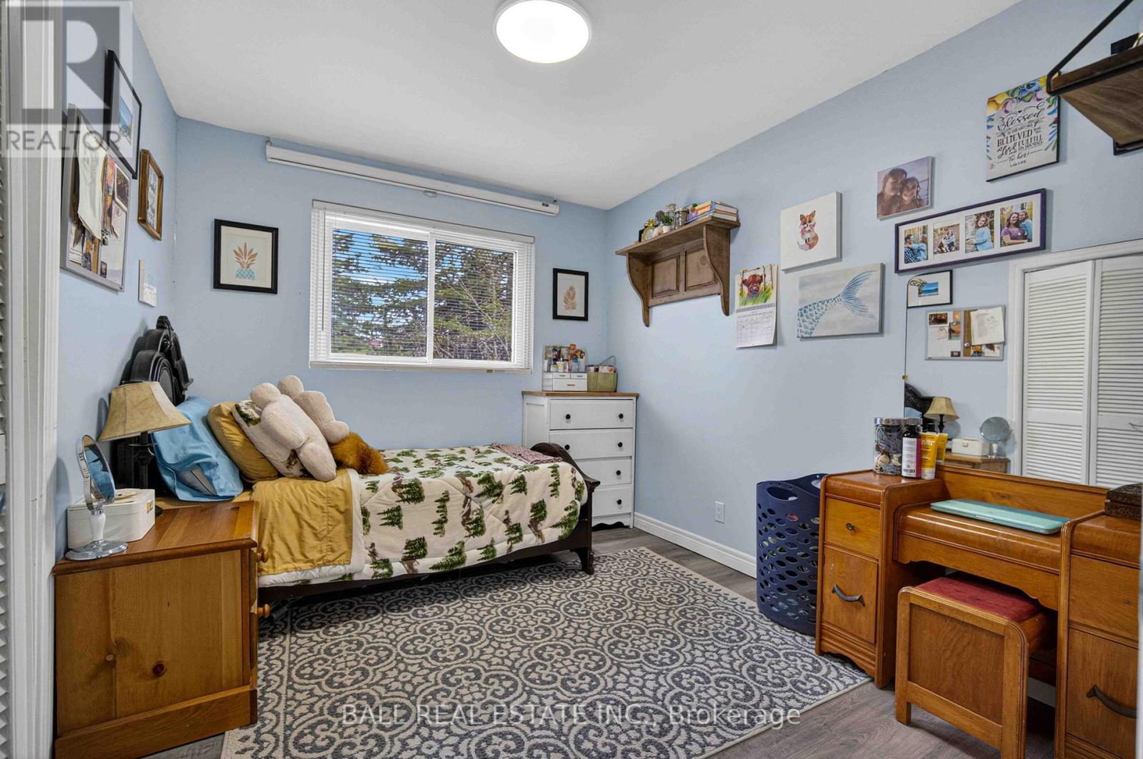 47 DENISON DRIVE - 21