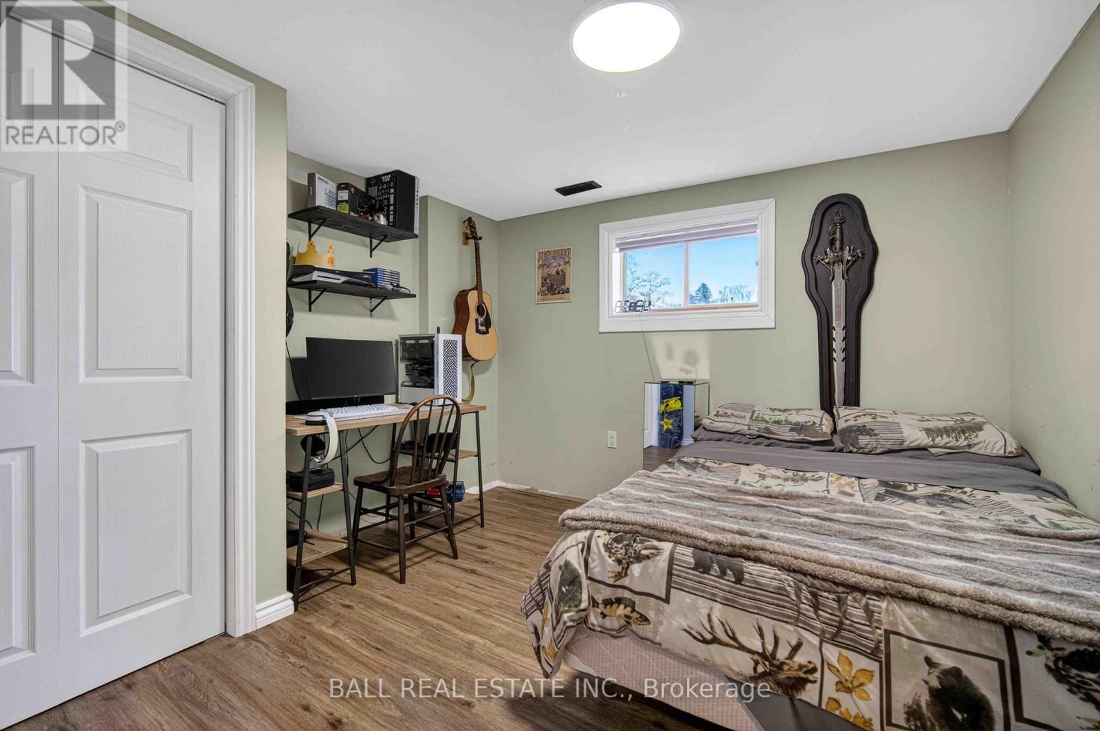 47 DENISON DRIVE - 27