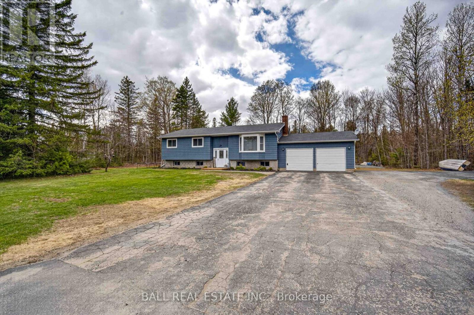 47 DENISON DRIVE - 3