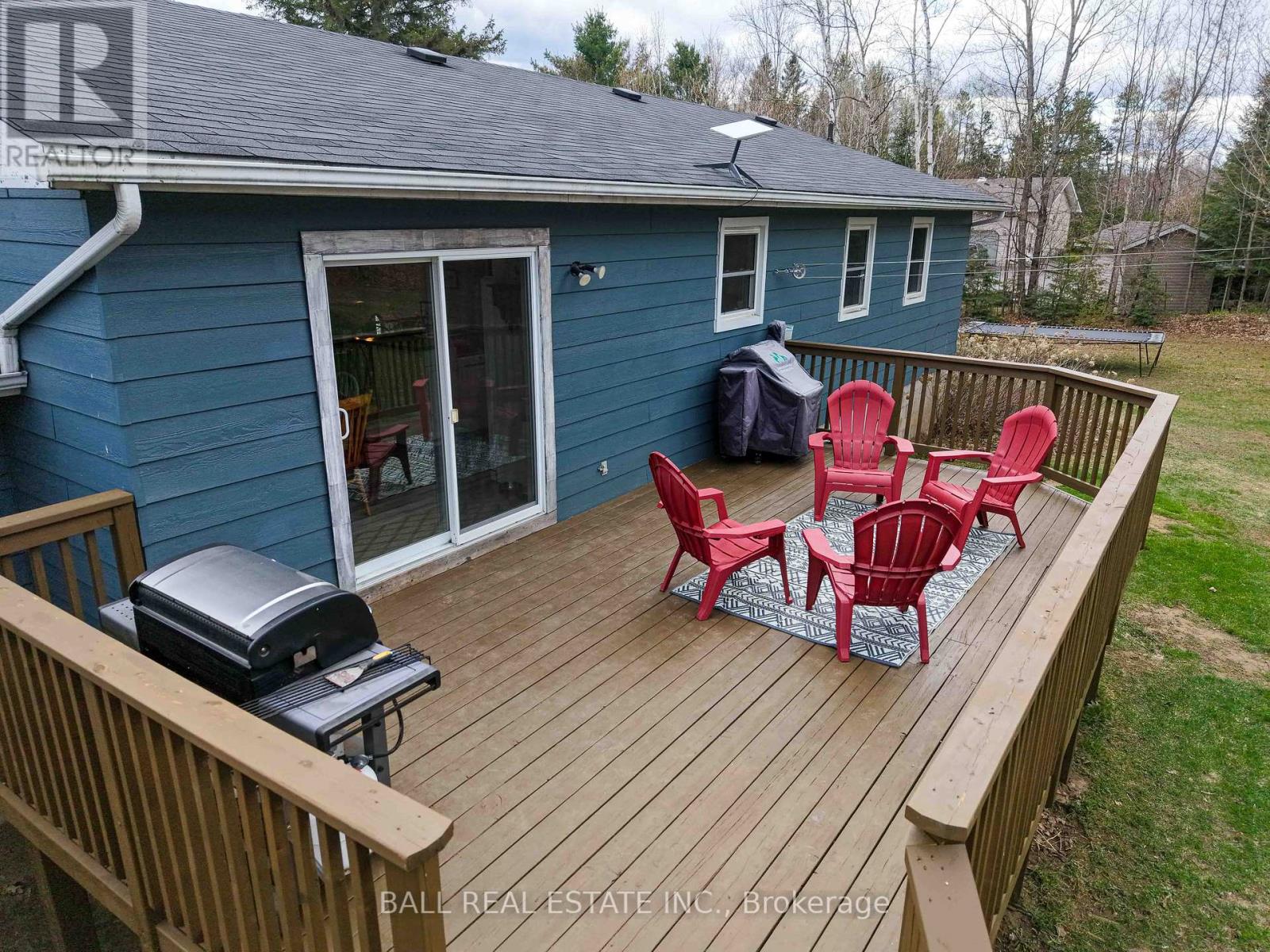 47 DENISON DRIVE - 32