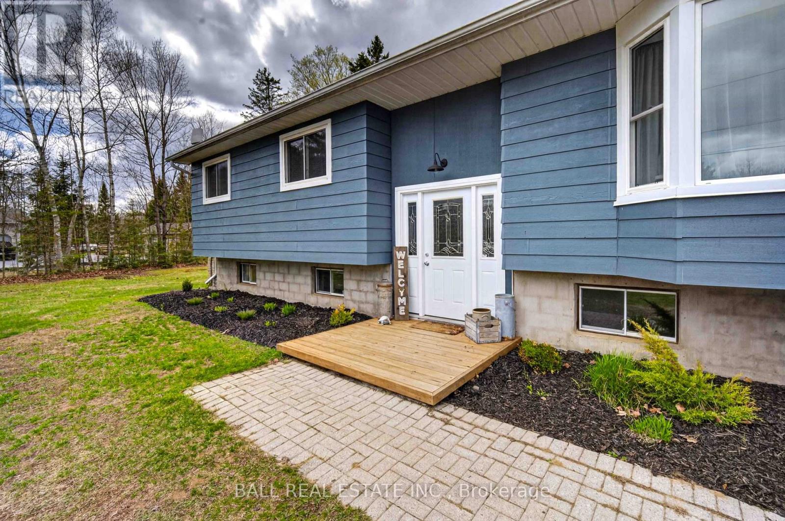 47 DENISON DRIVE - 4