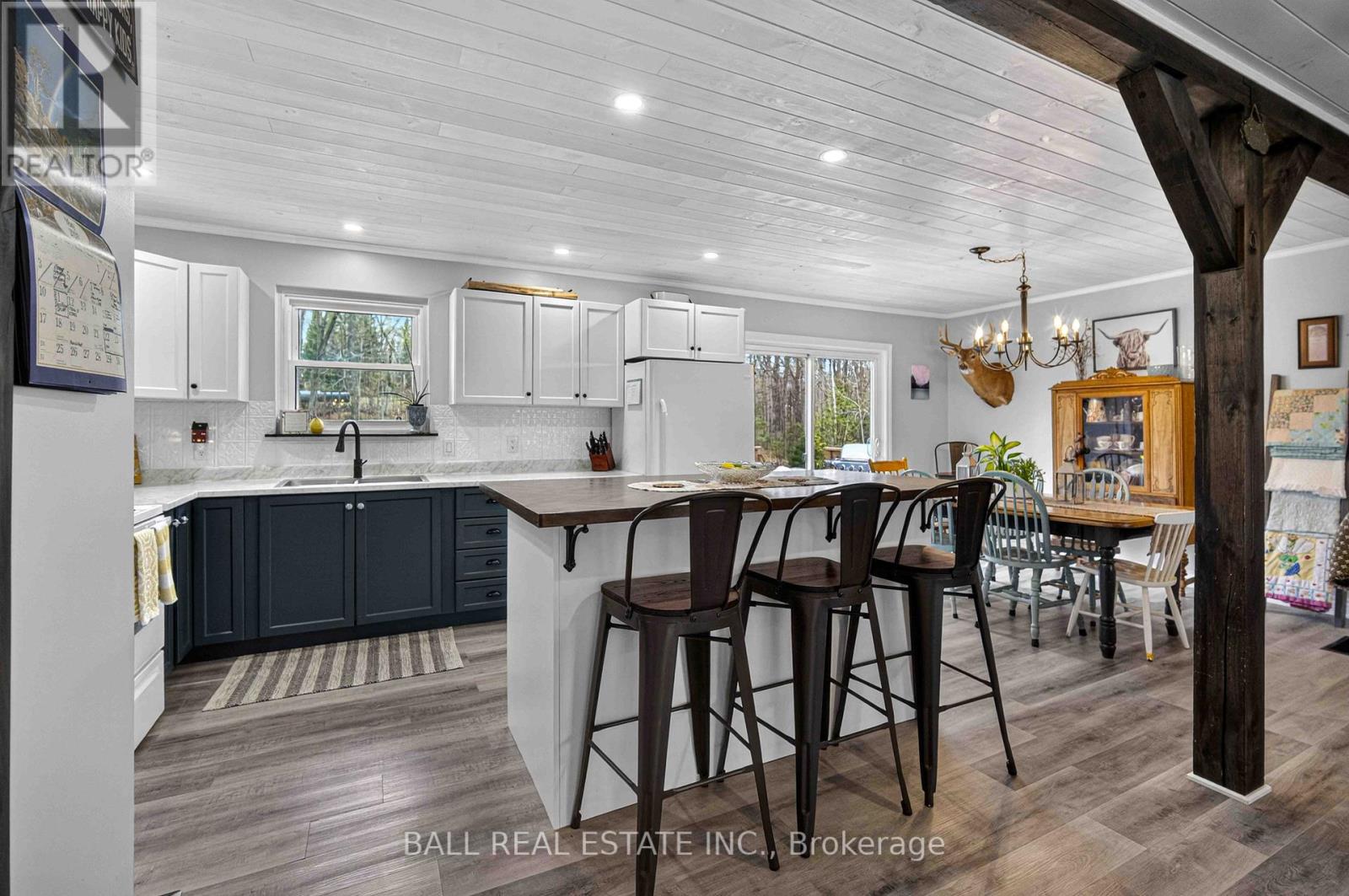 47 DENISON DRIVE - 8