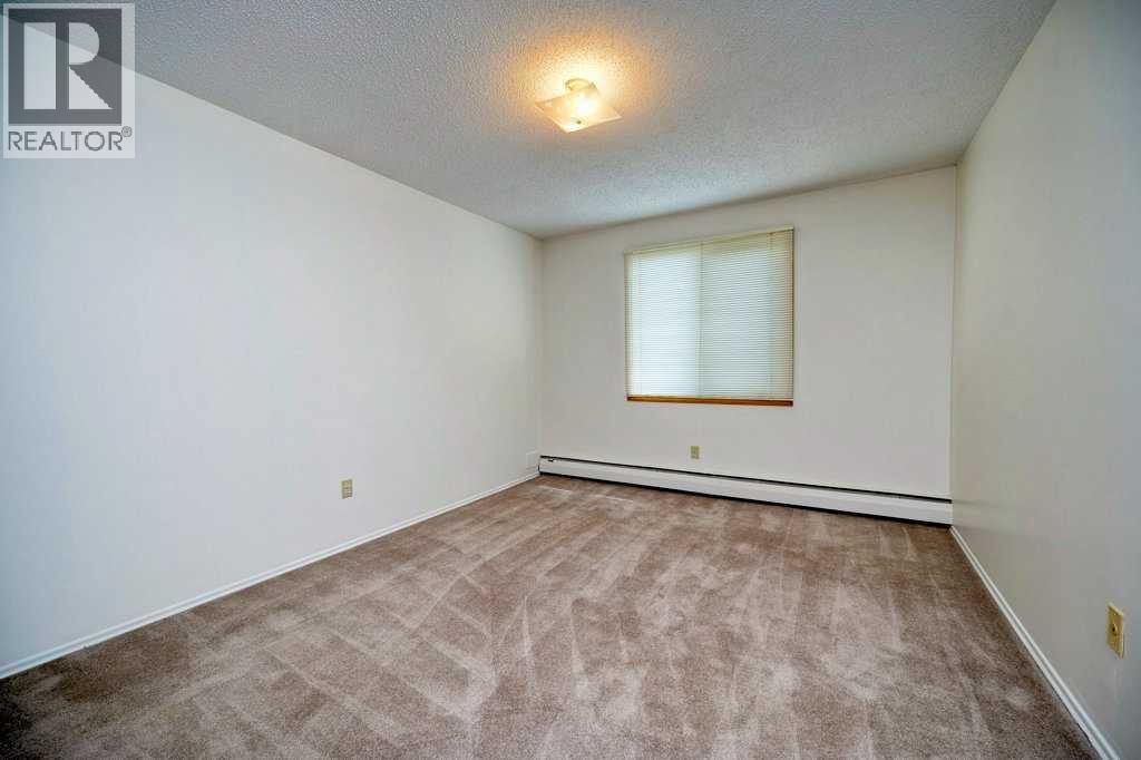 4323 75 Street NW - 26