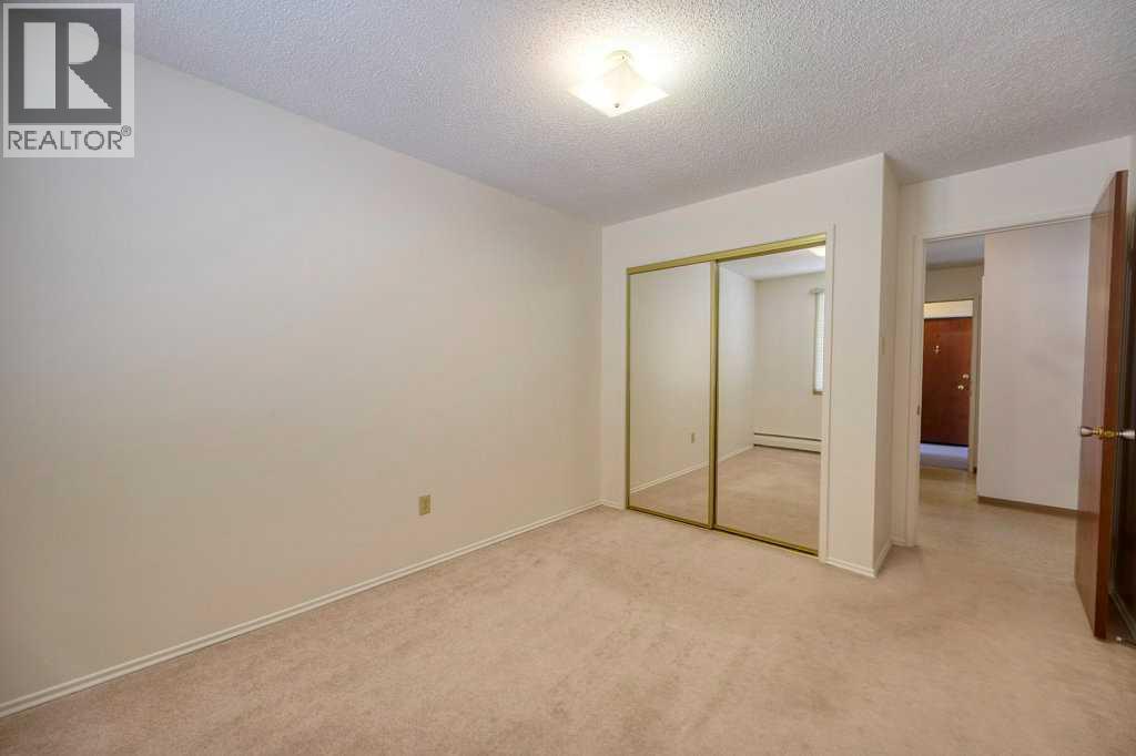 4323 75 Street NW - 37