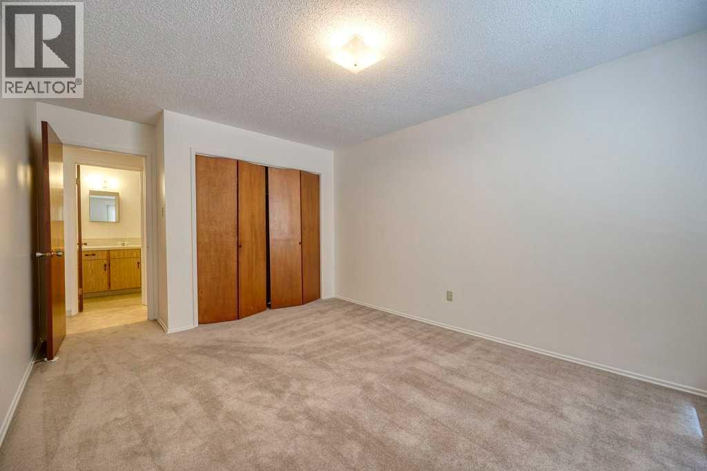4323 75 Street NW - 27